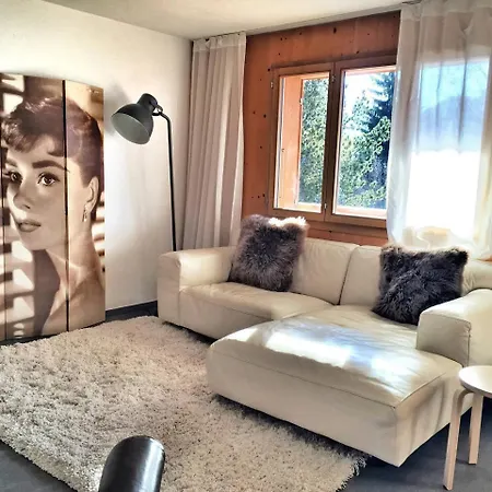 Апартаменты Gstaad Perfect Winter Luxury Flat With Great Views *
